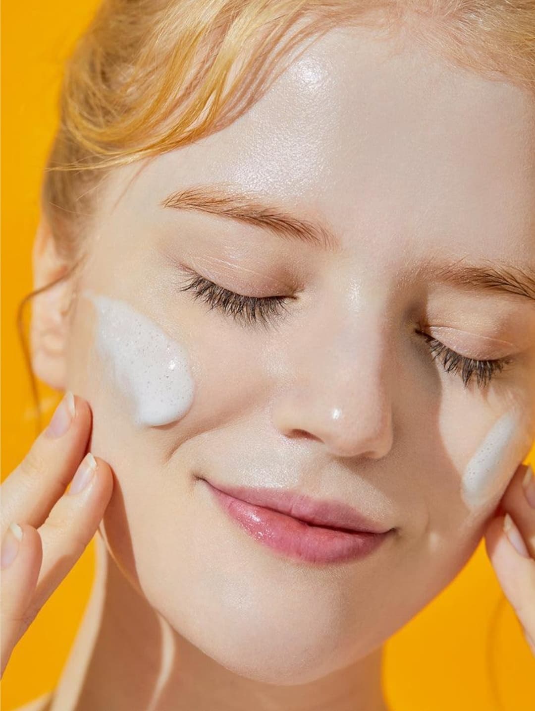 ژل شستشوی صورت صبح بخیر با pH پایین کوزارکس مدل گود مورنینگ Cosrx Low pH Good Morning Gel Cleanser — تصویر ۴