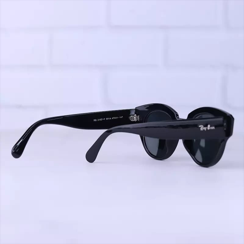 عینک آفتابی زنانه ری بن فریم ویفرر شیشه مشکی RB 2192-F/2 — تصویر ۳