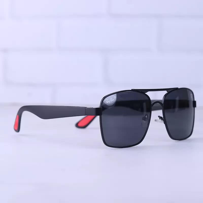 عینک آفتابی ری بن فراری فریم مشکی پلاریزه RB 43889/2 — تصویر ۴