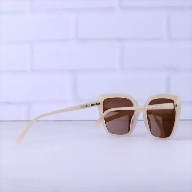 عینک آفتابی زنانه ووگ فریم کرم شیشه قهوه ای S 8592/2 — تصویر ۳