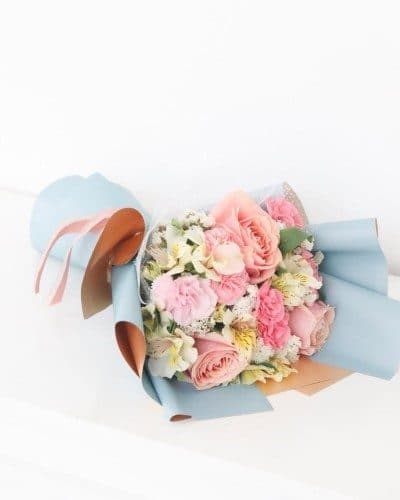 چه گلی برای عذرخواهی بابت نرفتن به مراسم ختم مناسب است؟
