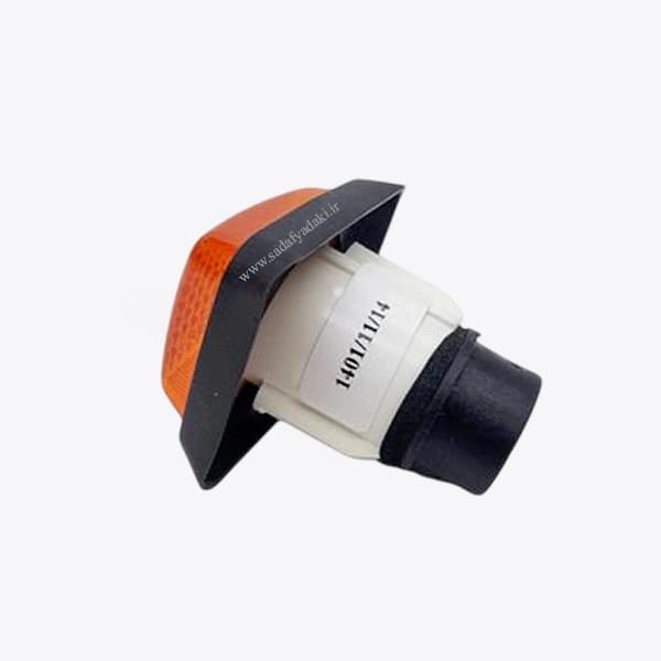 چراغ راهنما جلو روی گلگیر جلو با لامپ(مربعی-نارنجی) پژو 405 ایساکویی — تصویر ۲