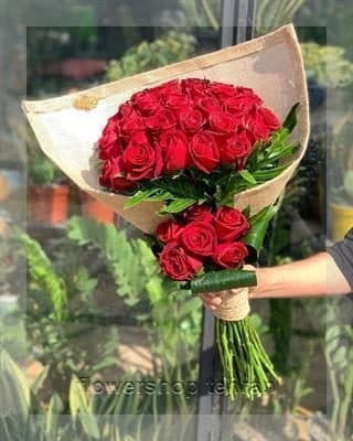 گلفروشی نزدیک خیابان سنایی لباس بچه