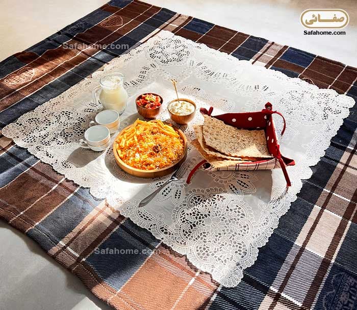 سفره 4 نفره آیسا مدل گل برجسته مربع