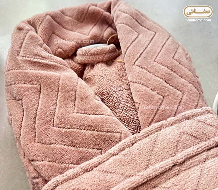 سرویس حوله عروس و داماد مدل کاپرین طوسی و کالباسی — تصویر ۵