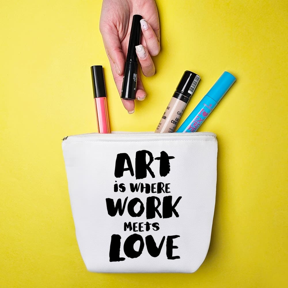 کیف لوازم آرایش Art Is Where Work Meets Love — تصویر ۴