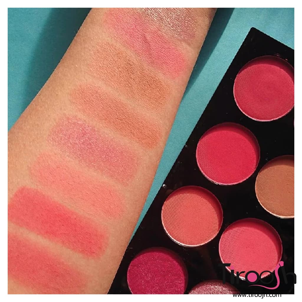 پالت رژگونه رولوشن اولترا بلاش Ultra Blush — تصویر ۳