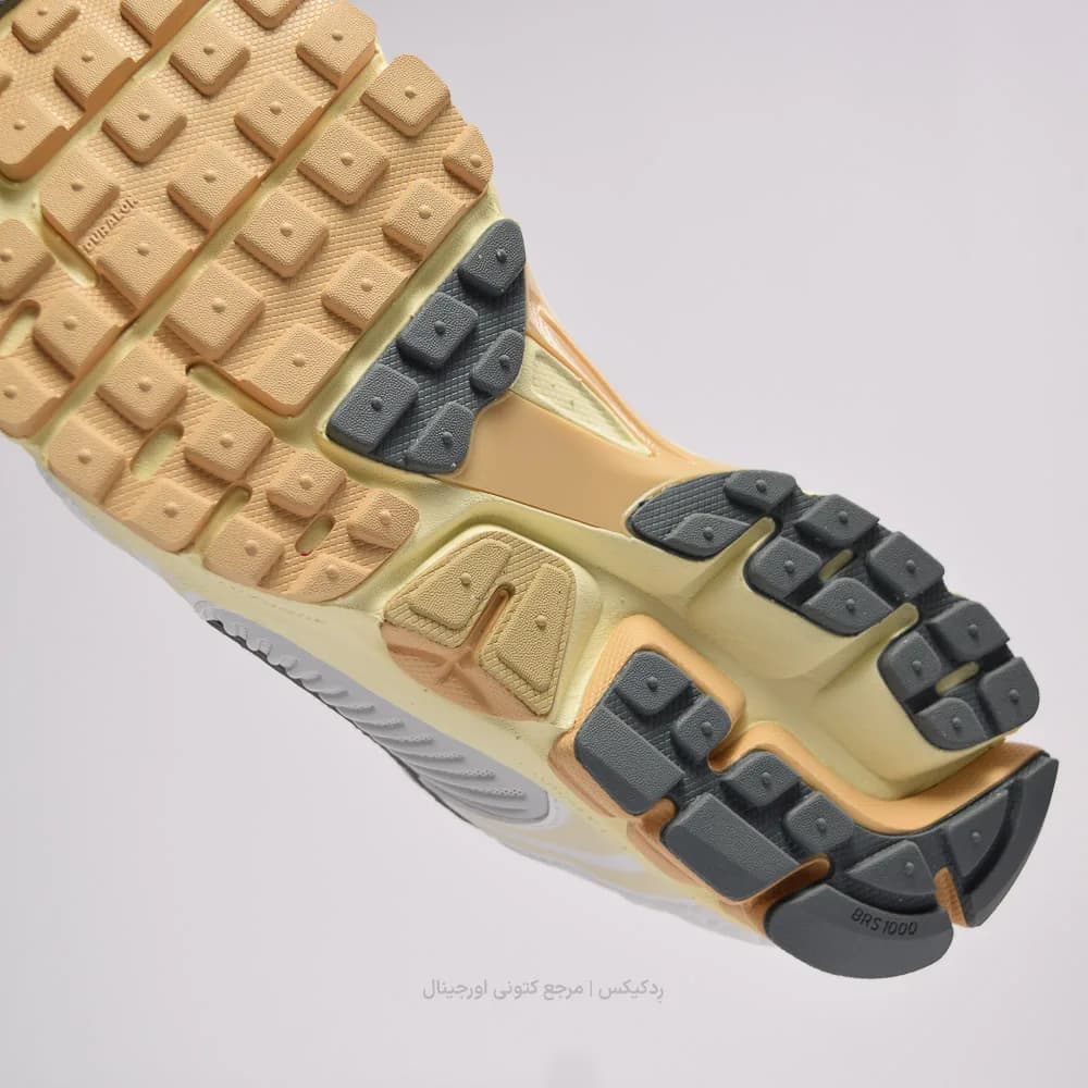 کتونی Nike مدل Zoom Vomero 5 – FJ2028-101 — تصویر ۳