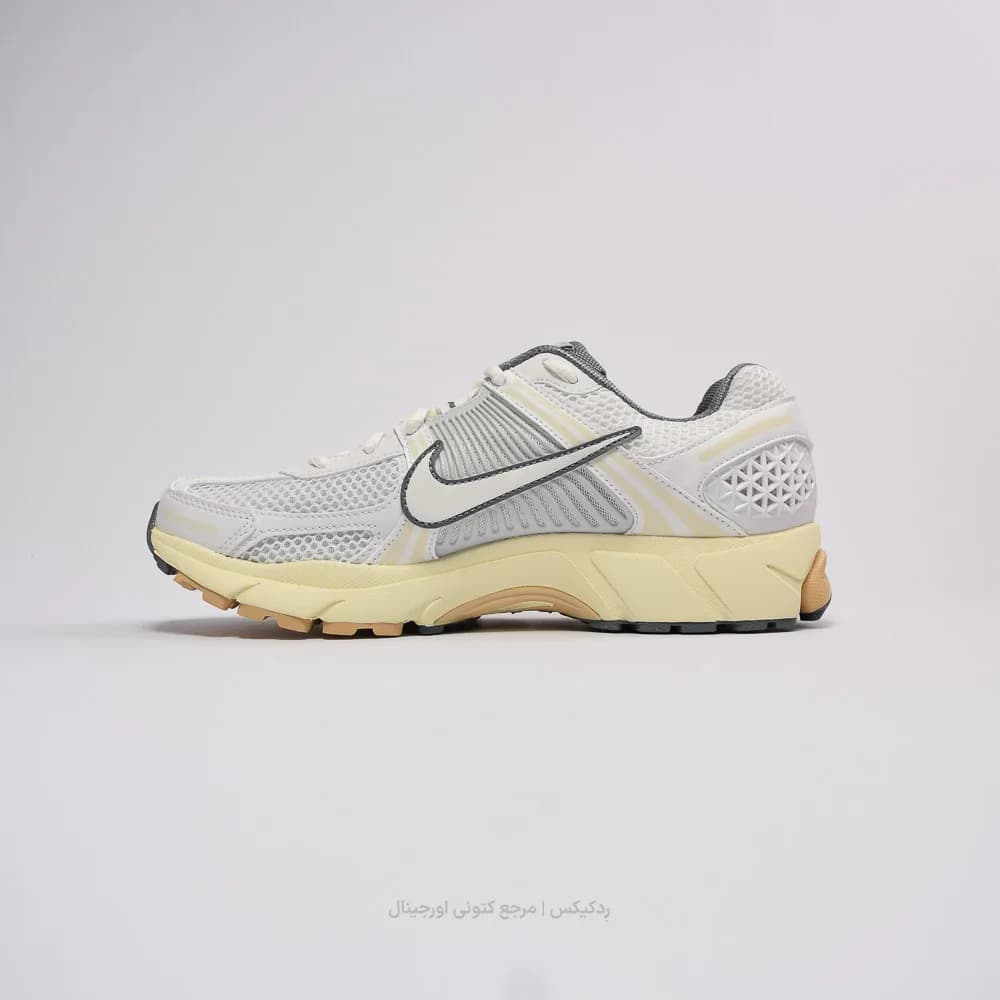 کتونی Nike مدل Zoom Vomero 5 – FJ2028-101 — تصویر ۲