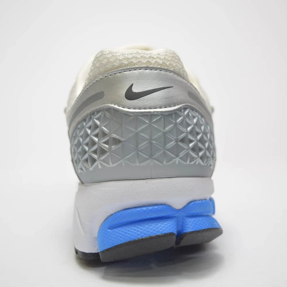 کتونی Nike مدل Zoom Vomero 5 – FJ4151-100 — تصویر ۷