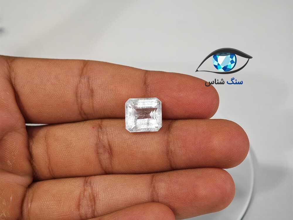 سنگ گوشنیت (بریل بی رنگ) طبیعی 6.6 قیراط — تصویر ۲