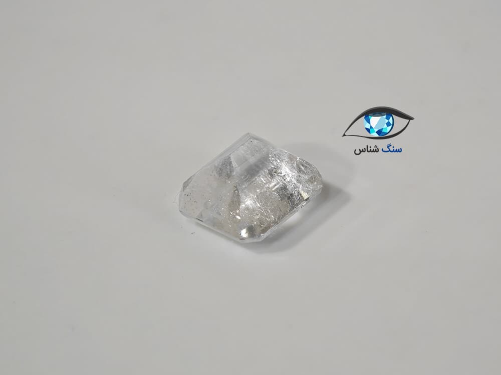 سنگ گوشنیت (بریل بی رنگ) طبیعی 6.6 قیراط — تصویر ۴