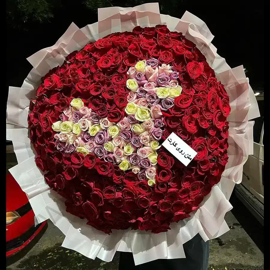 دسته گل حرف V — تصویر ۲