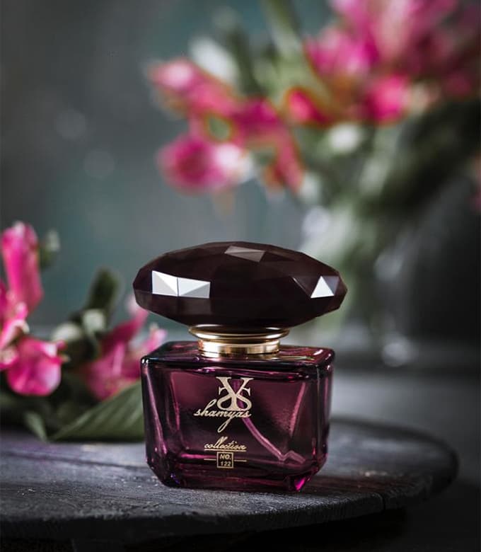 ادو پرفیوم زنانه شمیاس مدل ورساچه کریستال نویر (Versace Crystal Noir) حجم ۳۵ ml — تصویر ۲