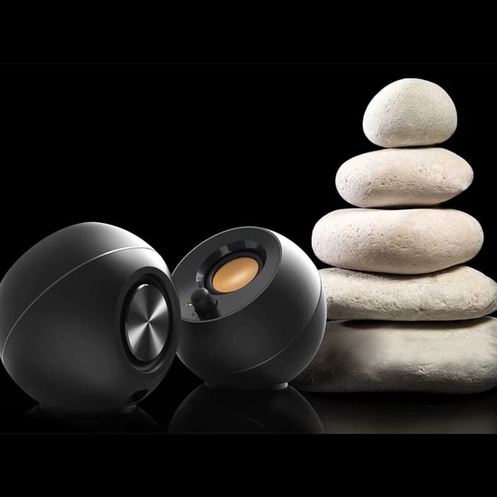 اسپیکر دسکتاپ باسیم کریتیو مدل PEBBLE V2 — تصویر ۵
