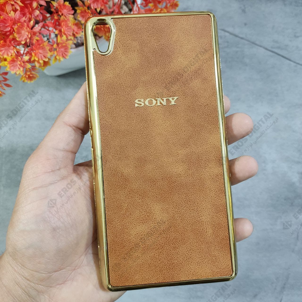 گارد گوشی Sony Xperia XA Ultra دور طلایی پشت چرم — تصویر ۴