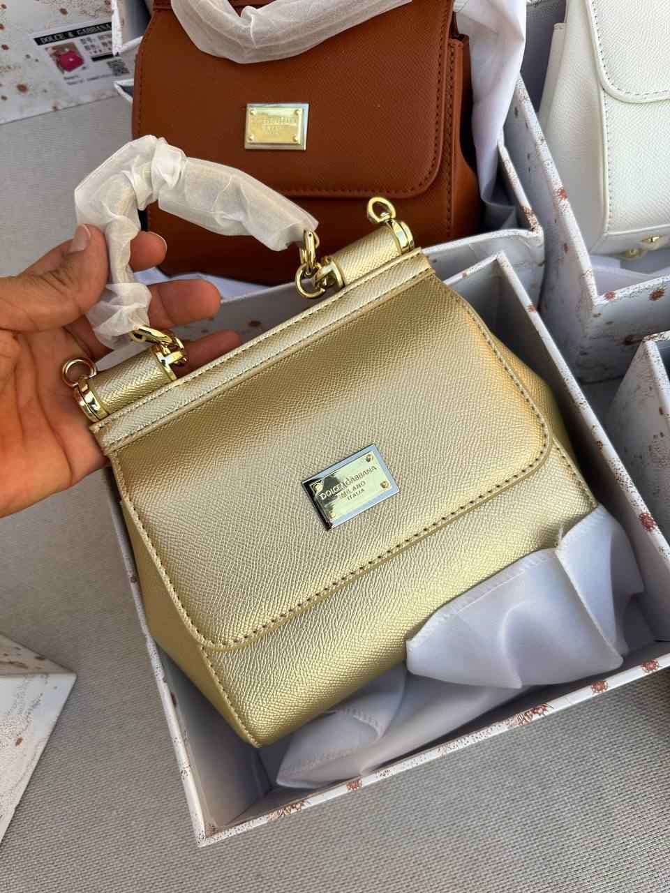 کیف دولچه kif Dolce طلایی