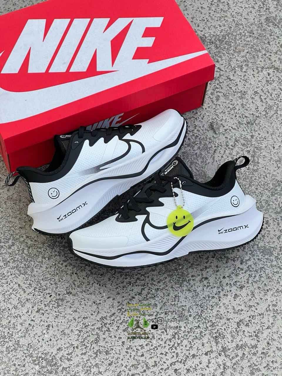 کتانی نایک زومیکس لبخندی سفید Nike zoomix چرم