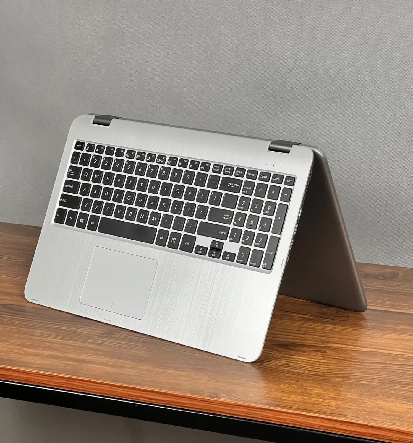 لپ تاپ ASUS TP501 — تصویر ۲