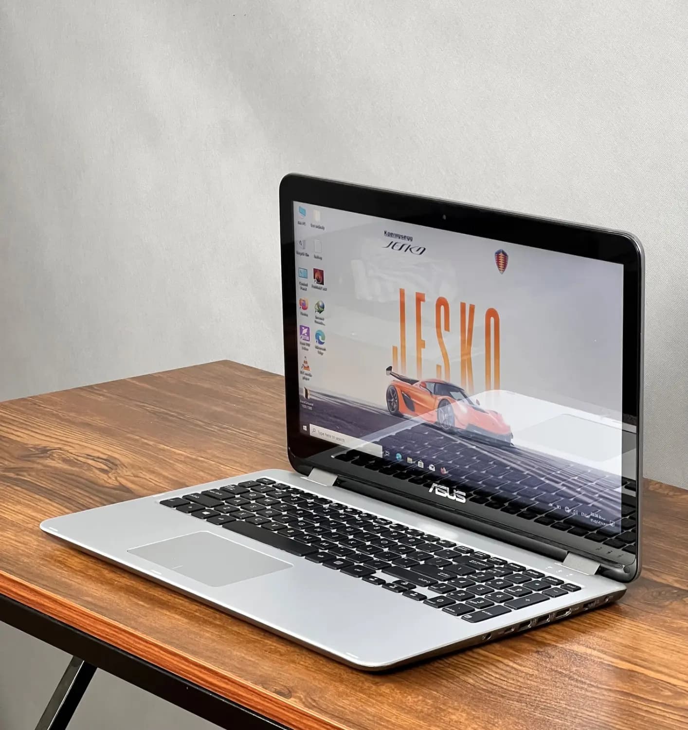 لپ تاپ ASUS TP501 — تصویر ۴