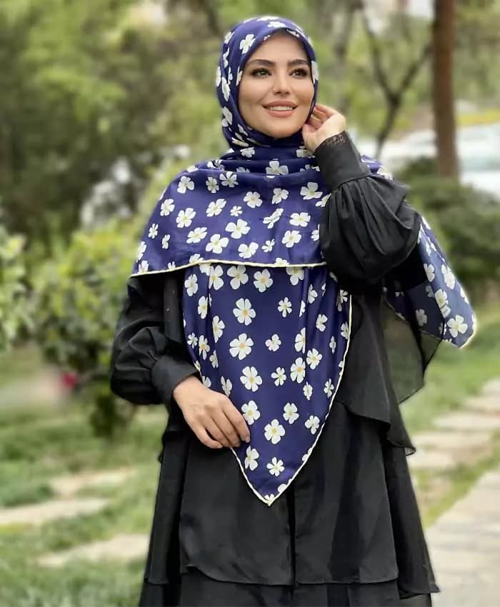 روسری نخی طرح گل بابونه
