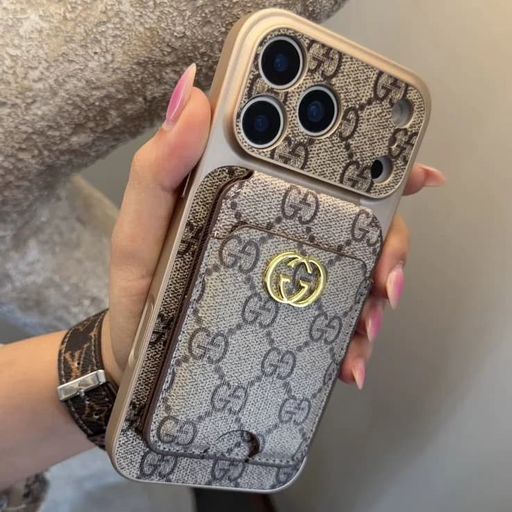 قاب gucci magnetic (آیفون) — تصویر ۲