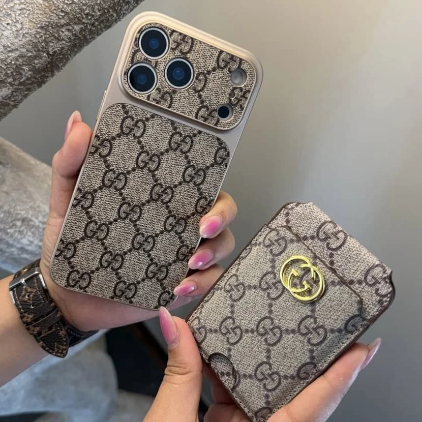 قاب gucci magnetic (آیفون) — تصویر ۳
