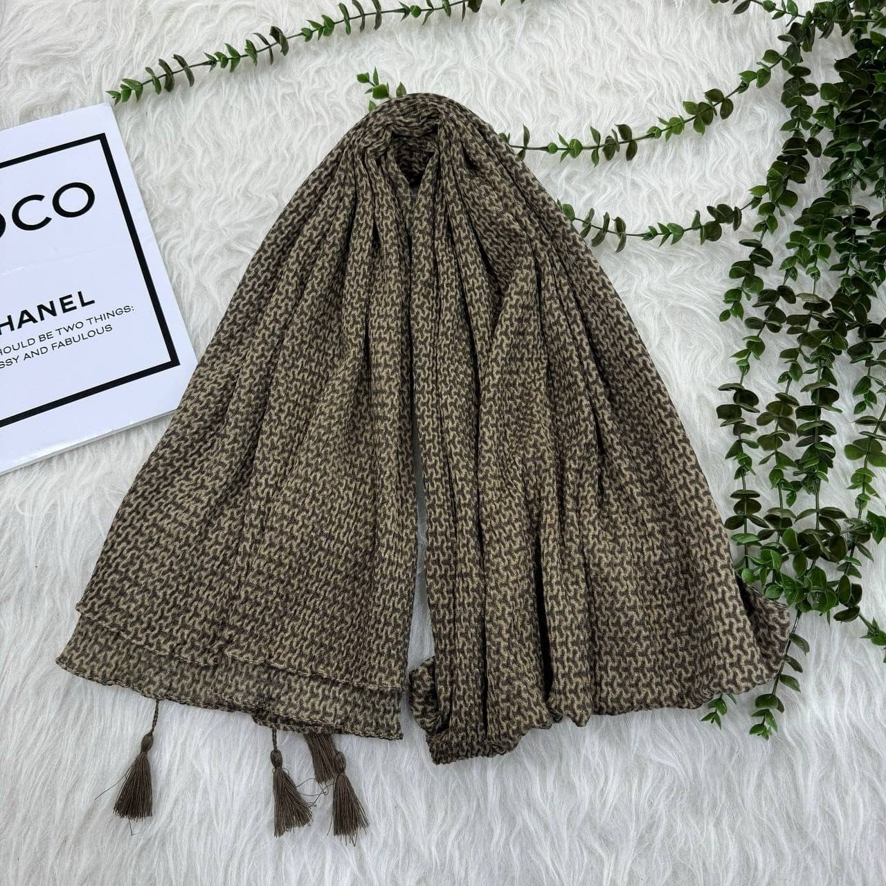 شال طرح دار نخ کریشه پفکی کد 880