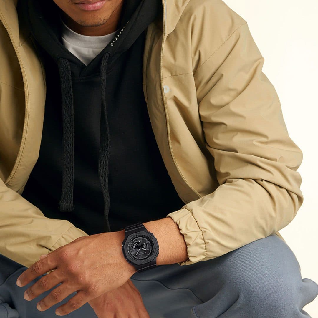 ساعت G-SHOCK مدل GA-B2100-1A1 — تصویر ۴