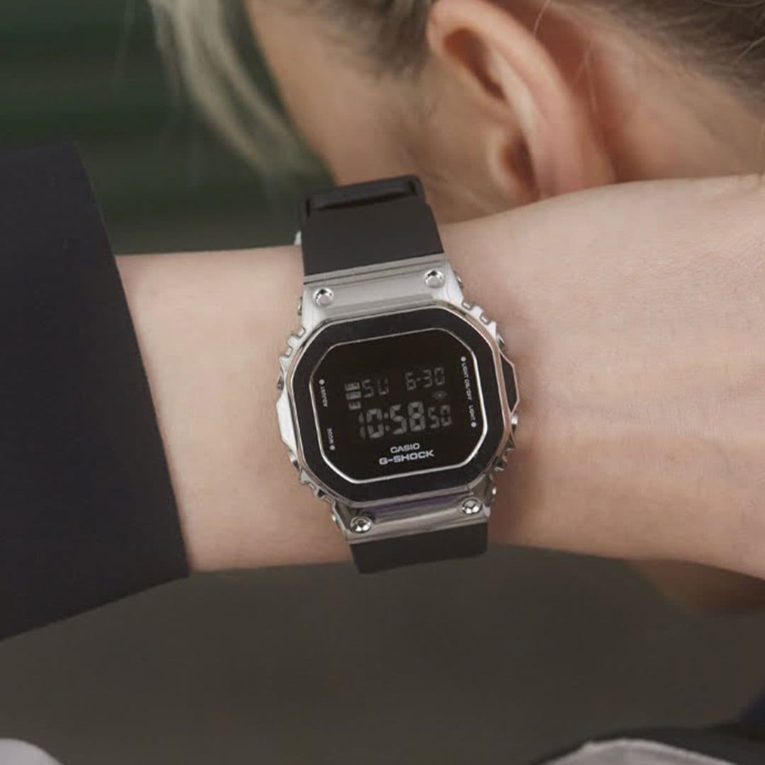 ساعت G-SHOCK مدل GM-5600-1D — تصویر ۳