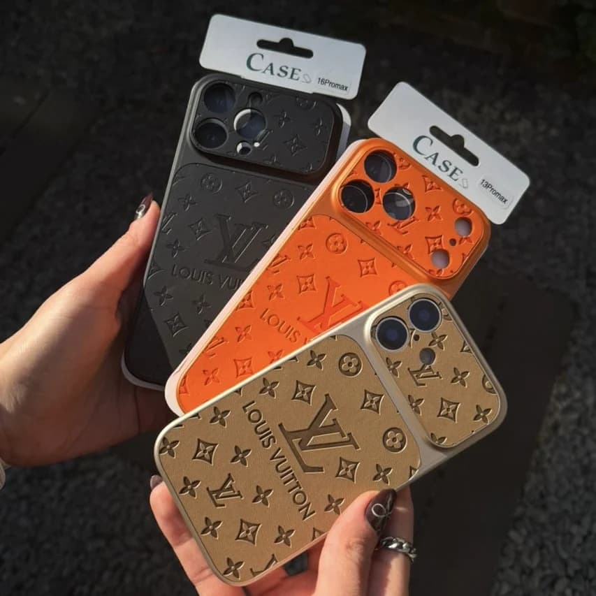 قاب Louis vuitton چرمی (آیفون) — تصویر ۶
