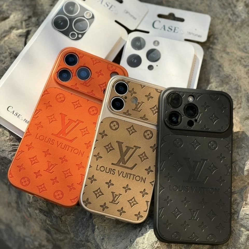 قاب Louis vuitton چرمی (آیفون) — تصویر ۲