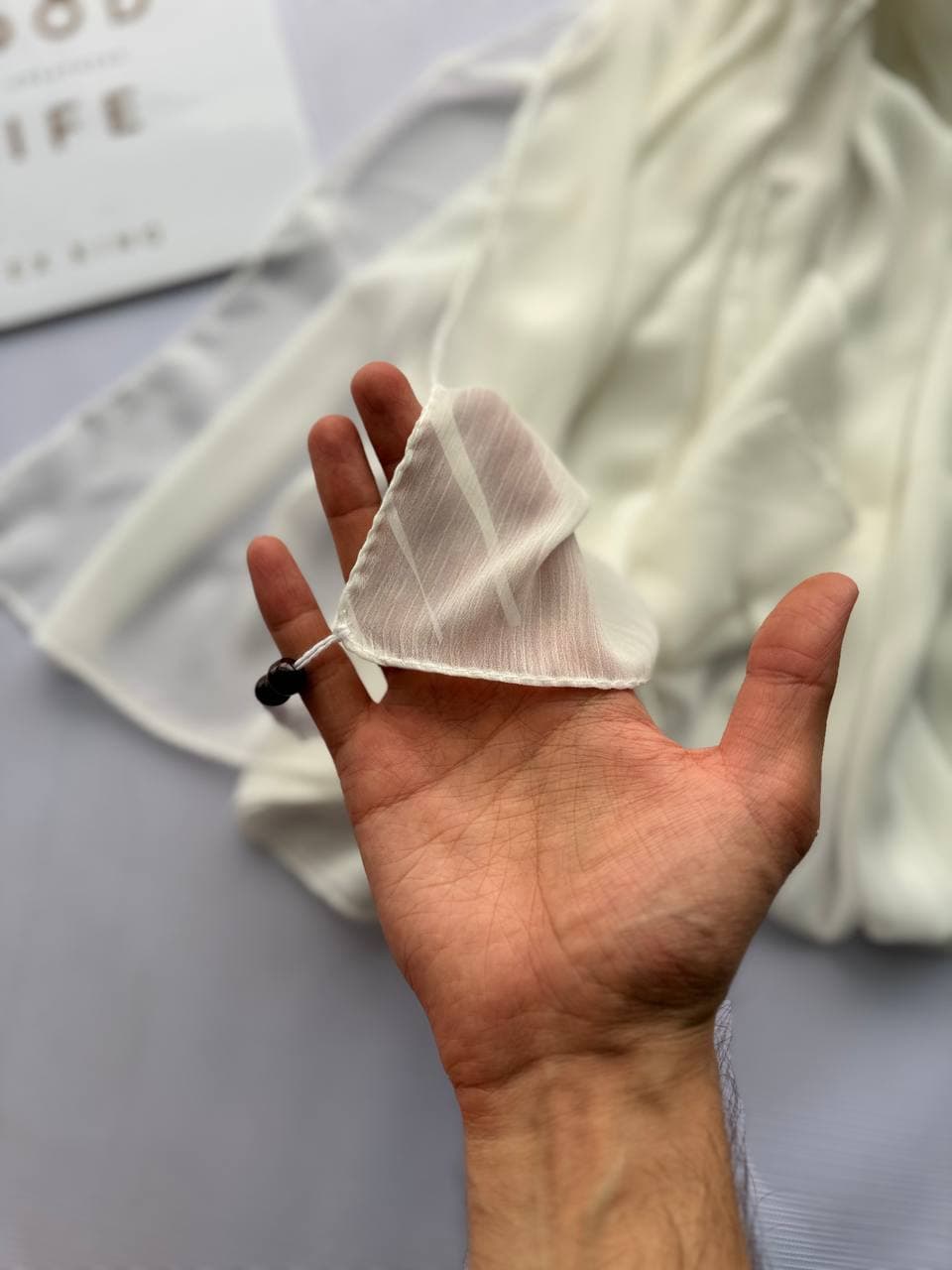 شال کریشه ساده سفید کد 793 — تصویر ۲