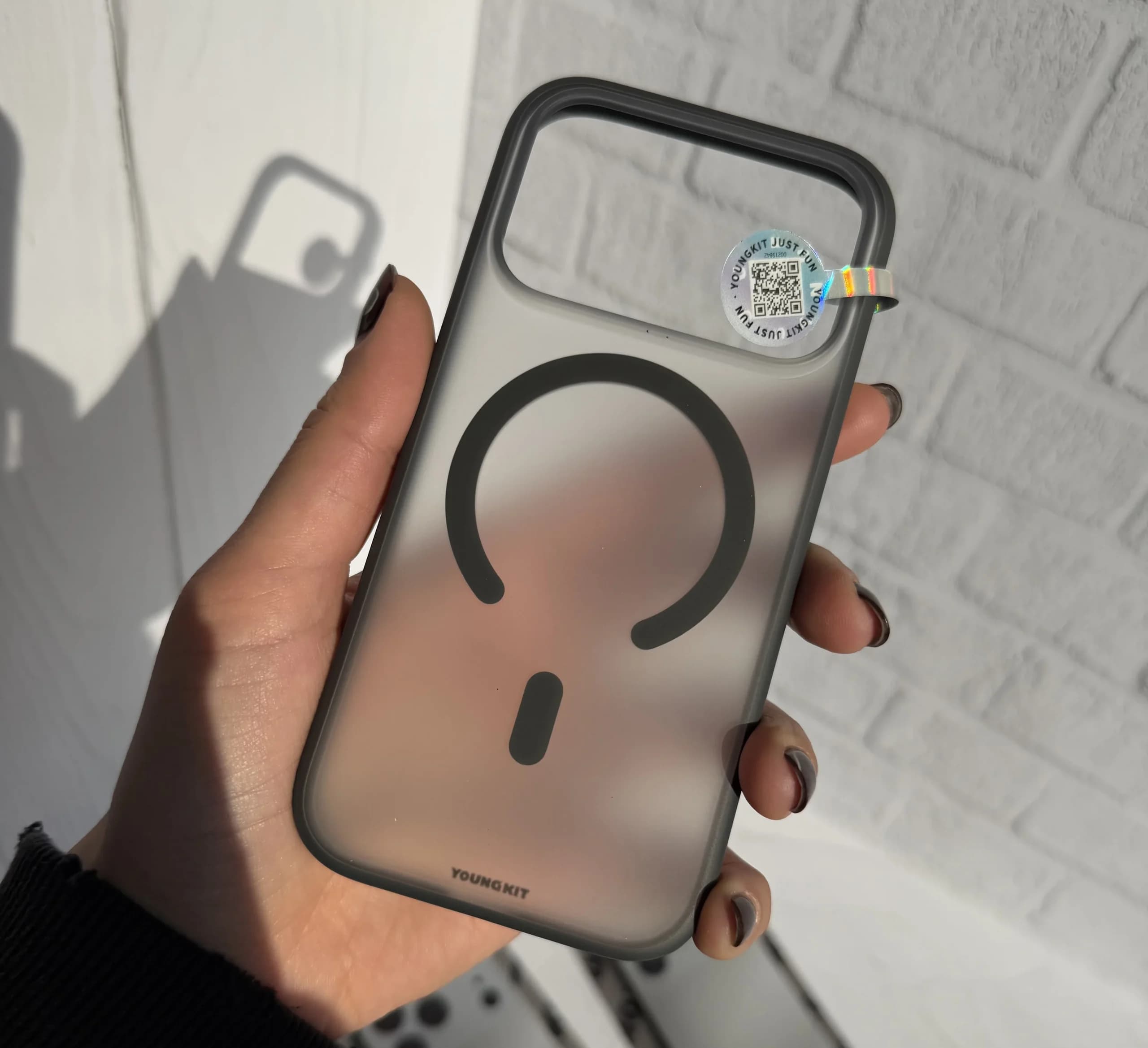 قاب youngkit clear magnetic (آیفون) — تصویر ۵