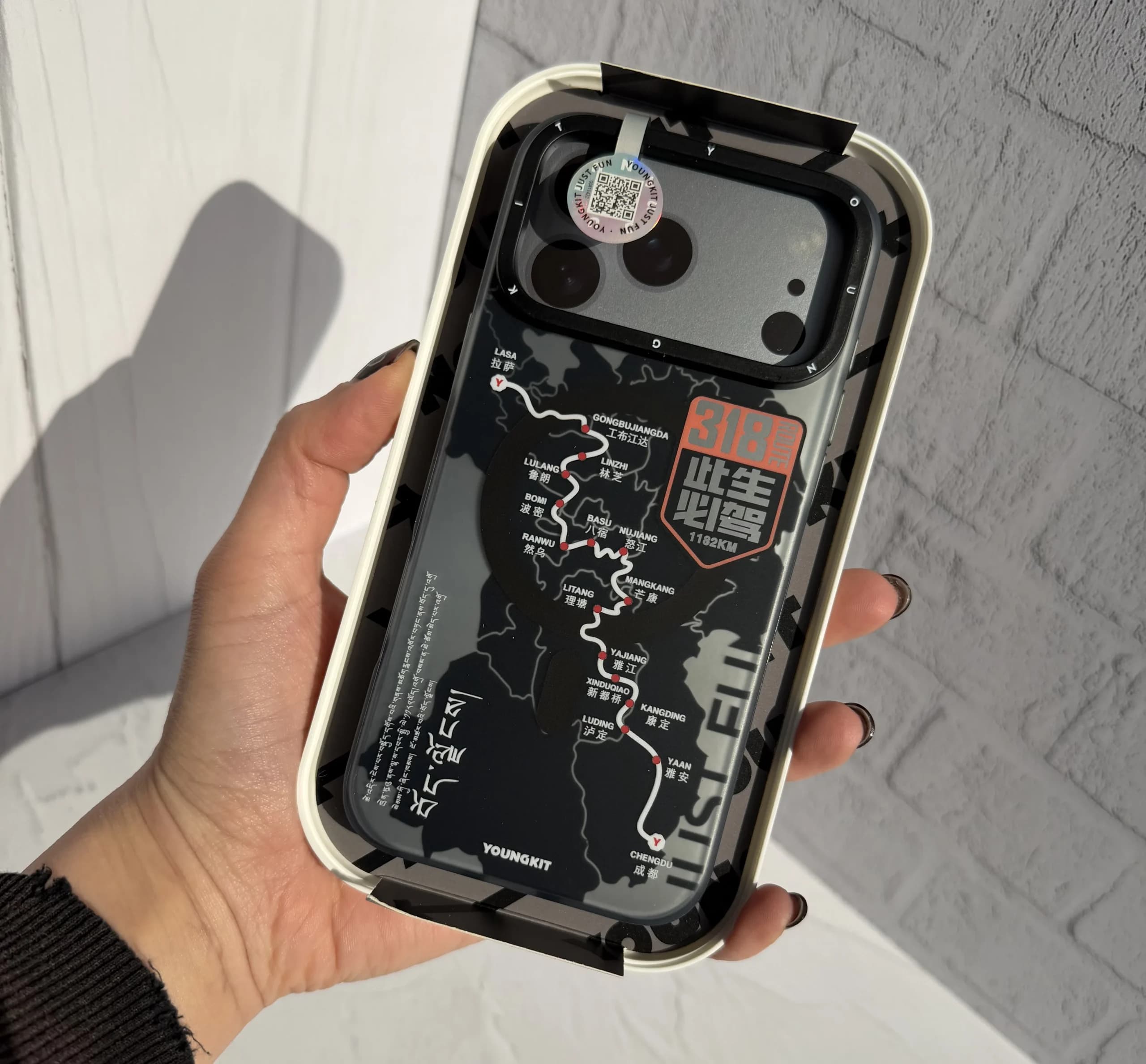 قاب 318magnetic series 17promax (آیفون) — تصویر ۴