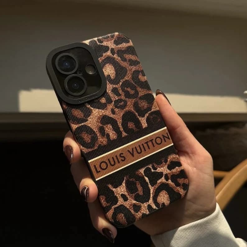 قاب louis vuitton کبریتی (آیفون)