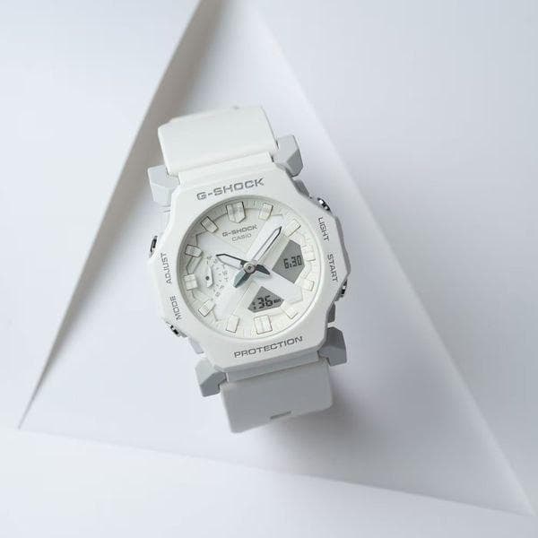 ساعت مردانه کاسیو جی شاک مدل 2300 G-SHOCK بند رابر سفید — تصویر ۴