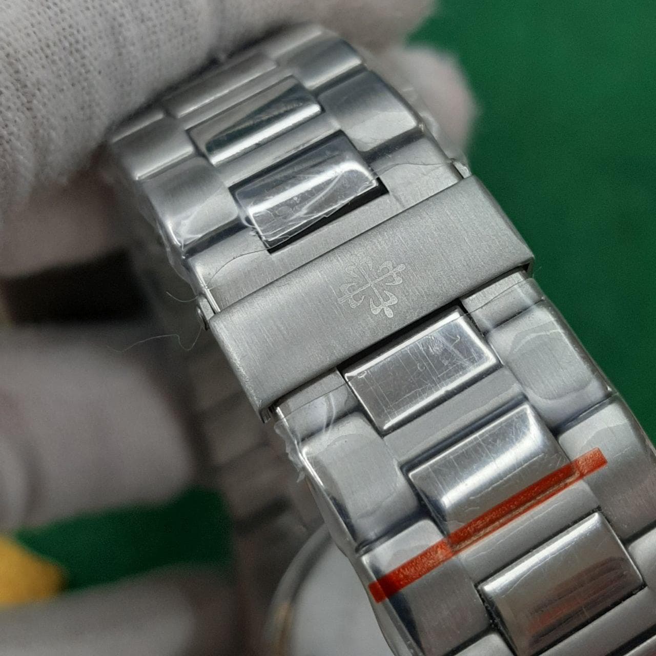 ساعت پتک فیلیپ مردانه مدل ناتیلوس صفحه تیفانی(آبی آسمانی) Patek Philippe — تصویر ۳