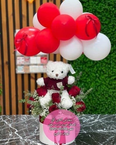 باکس گل فانتزی گل و بادکنک مناسب هدیه روز تولد