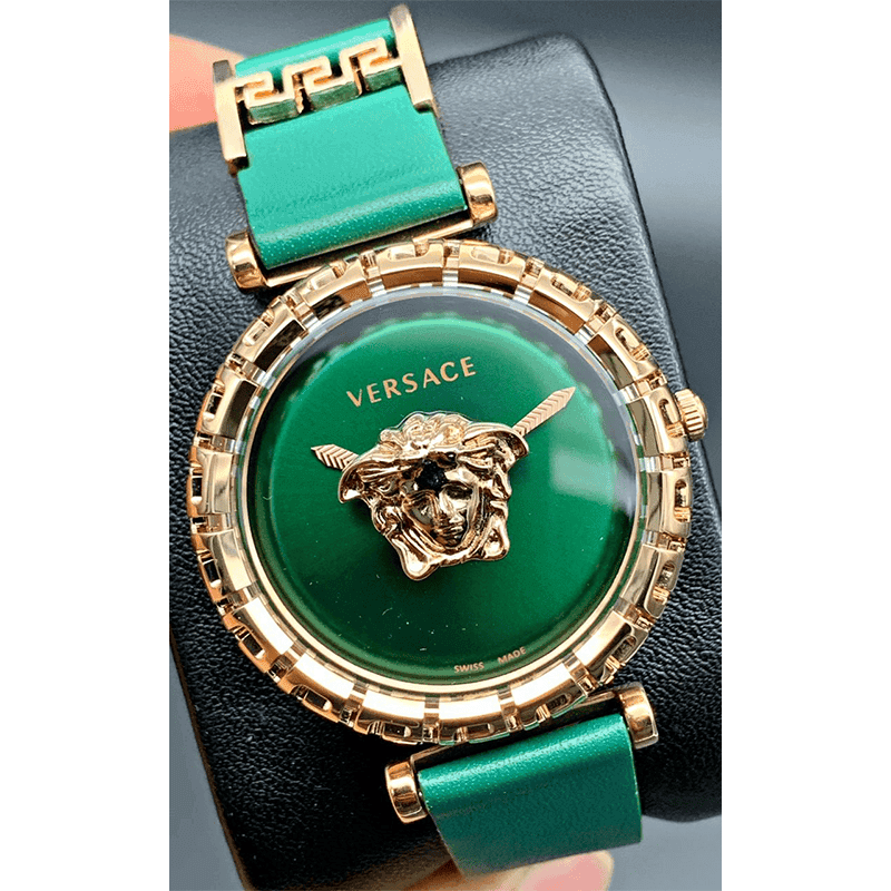 ساعت مچی زنانه ورساچه گرکا تمام سبز دور طلایی Versace Greca Full Green Around Golden — تصویر ۲