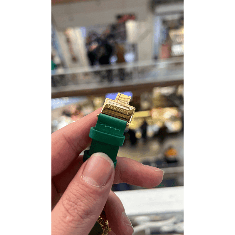 ساعت مچی زنانه ورساچه گرکا تمام سبز دور طلایی Versace Greca Full Green Around Golden — تصویر ۴