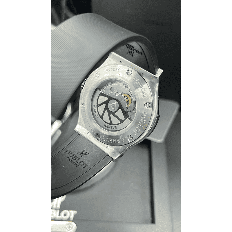 ساعت مچی مردانه هابلوت کلاسیک فیوژن سیلور صفحه مشکی Hublot Classic Fusion 3 Hands Silver Black Screen — تصویر ۲