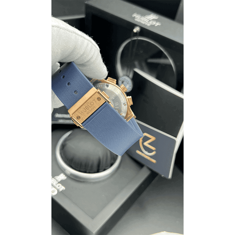 ساعت مچی هابلوت کلاسیک فیوژن رزگلد صفحه آبی (تک و ست) Hublot Classic Fusion Rose Gold Blue Screen — تصویر ۴