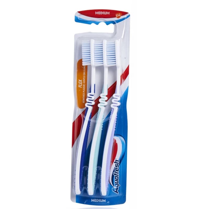 مسواک با برس متوسط آکوافرش Aquafresh FLEX TRIPLE PACK Medium حجم 3 عددی