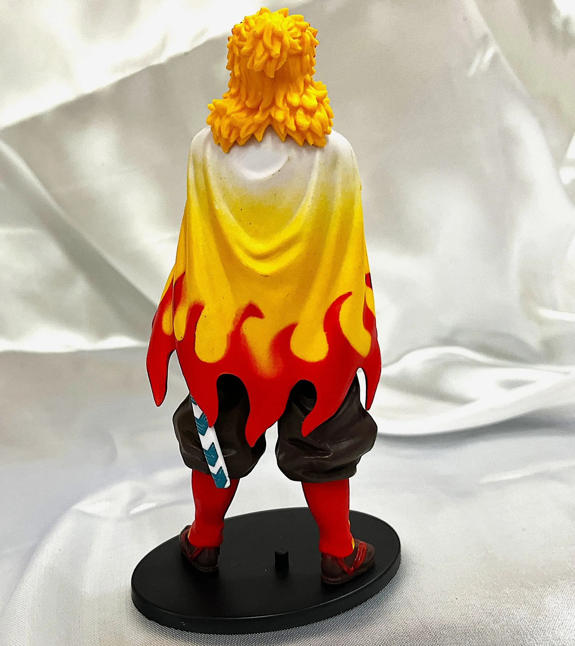اکشن فیگور Banpresto رنگوکو کیوجیرو شیطان‌کش با افکت شعله — تصویر ۳