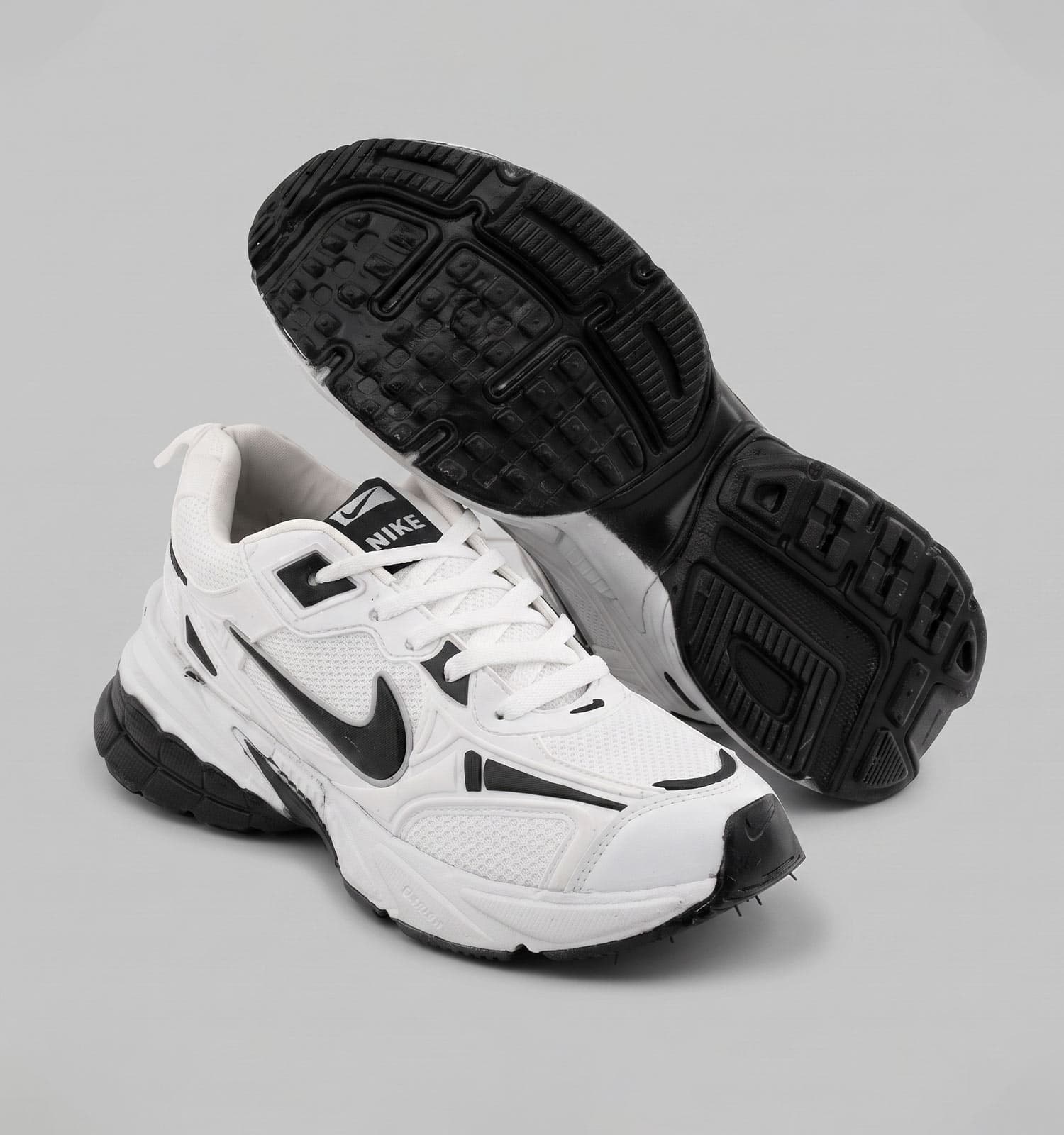 کفش مردانه اسپرت چرم مصنوعی سفید Nike کد 50712 — تصویر ۲
