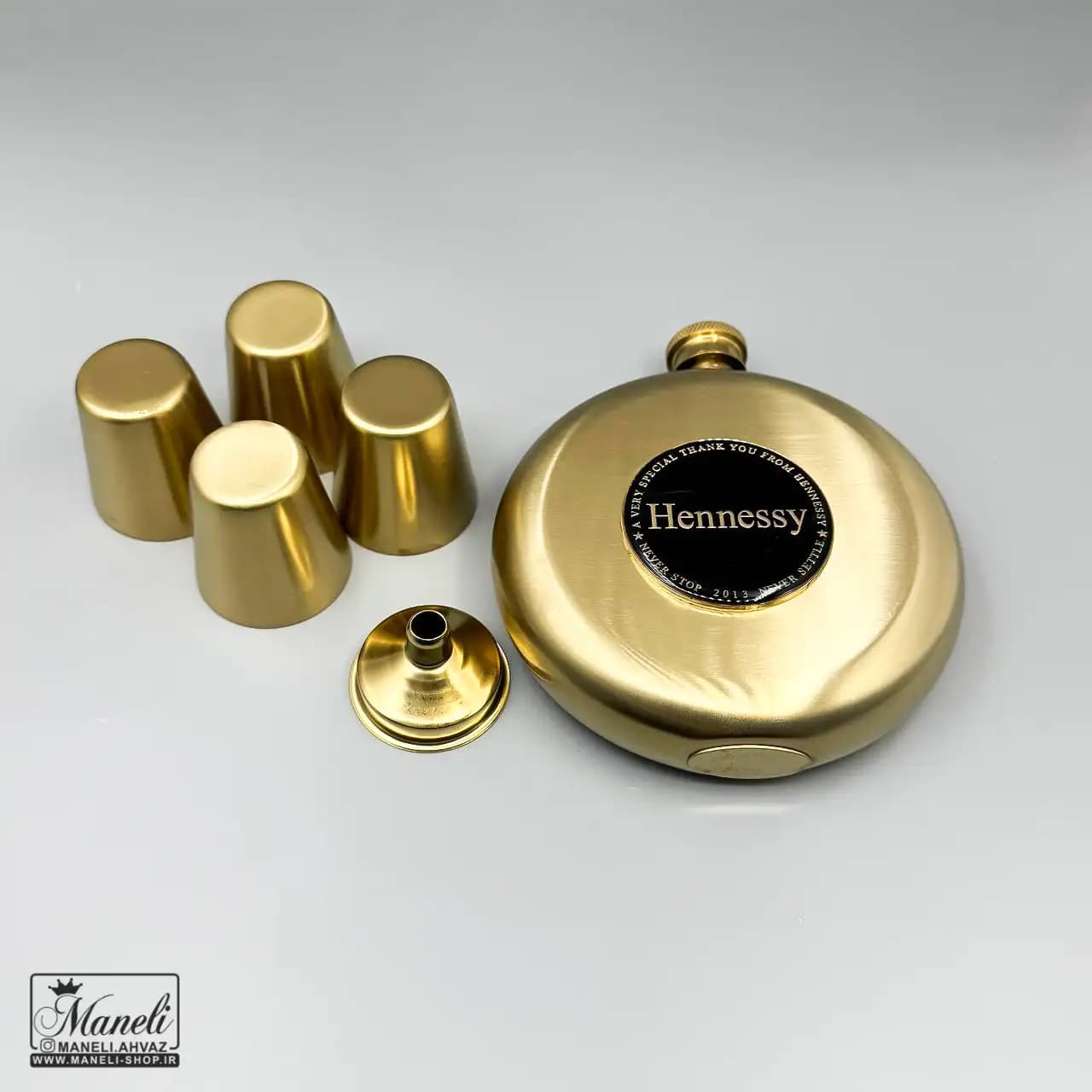هیپ فلاسک و شات طلایی Hennessy گرد | استیل | چهار شات 140310105 — تصویر ۳