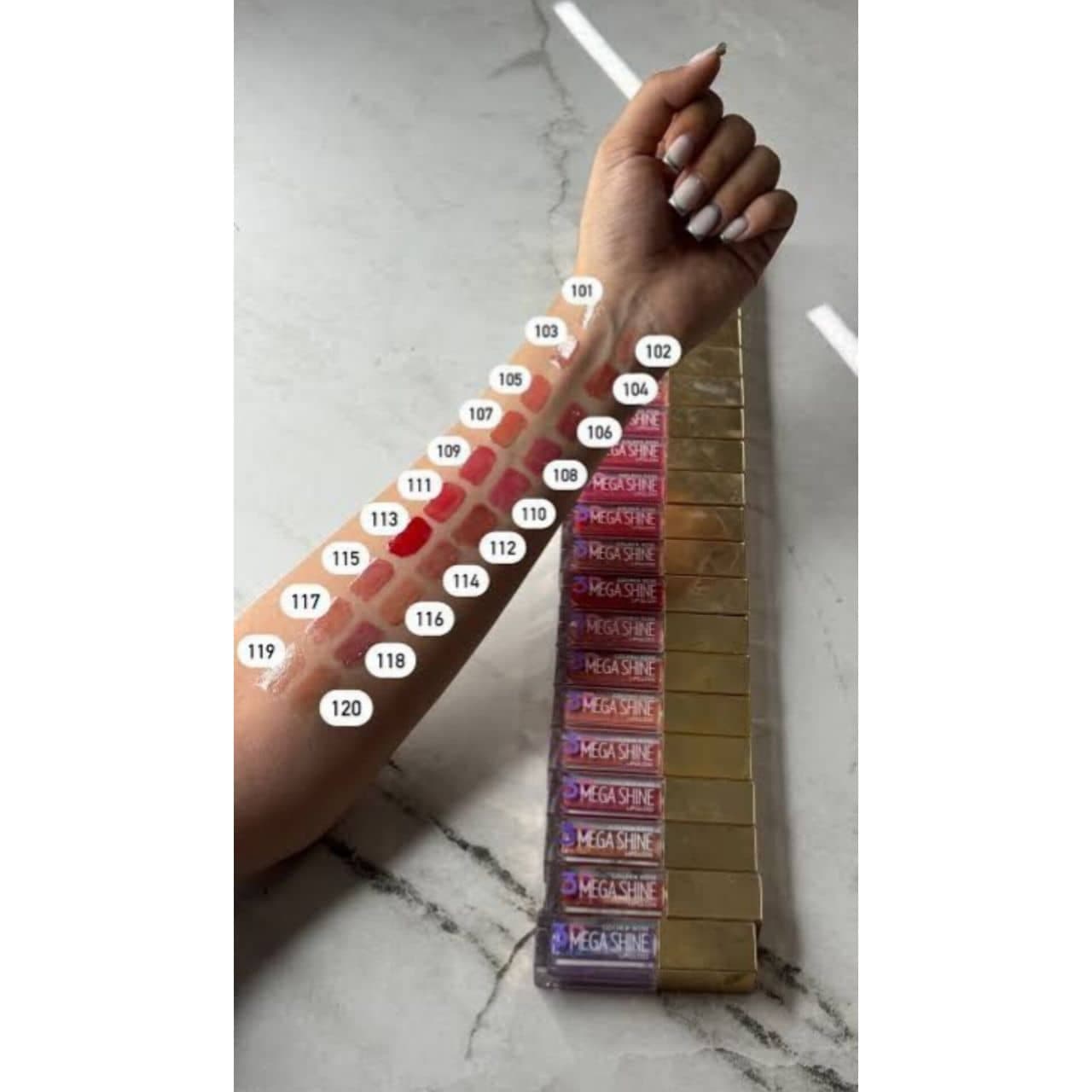 رژ لب مایع براق مگاشاین گلدن‌رز GOLDENROSE مدل 3D Mega Shine همه شماره ها — تصویر ۲