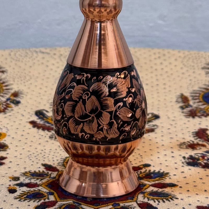 قندان مسی الماس تراش به همراه دوعدد گلدان ۱۶ — تصویر ۳