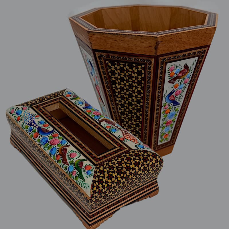 ست جعبه دستمال کاغذی و سطل خاتم کاری مدل گل و مرغ چوبی — تصویر ۲